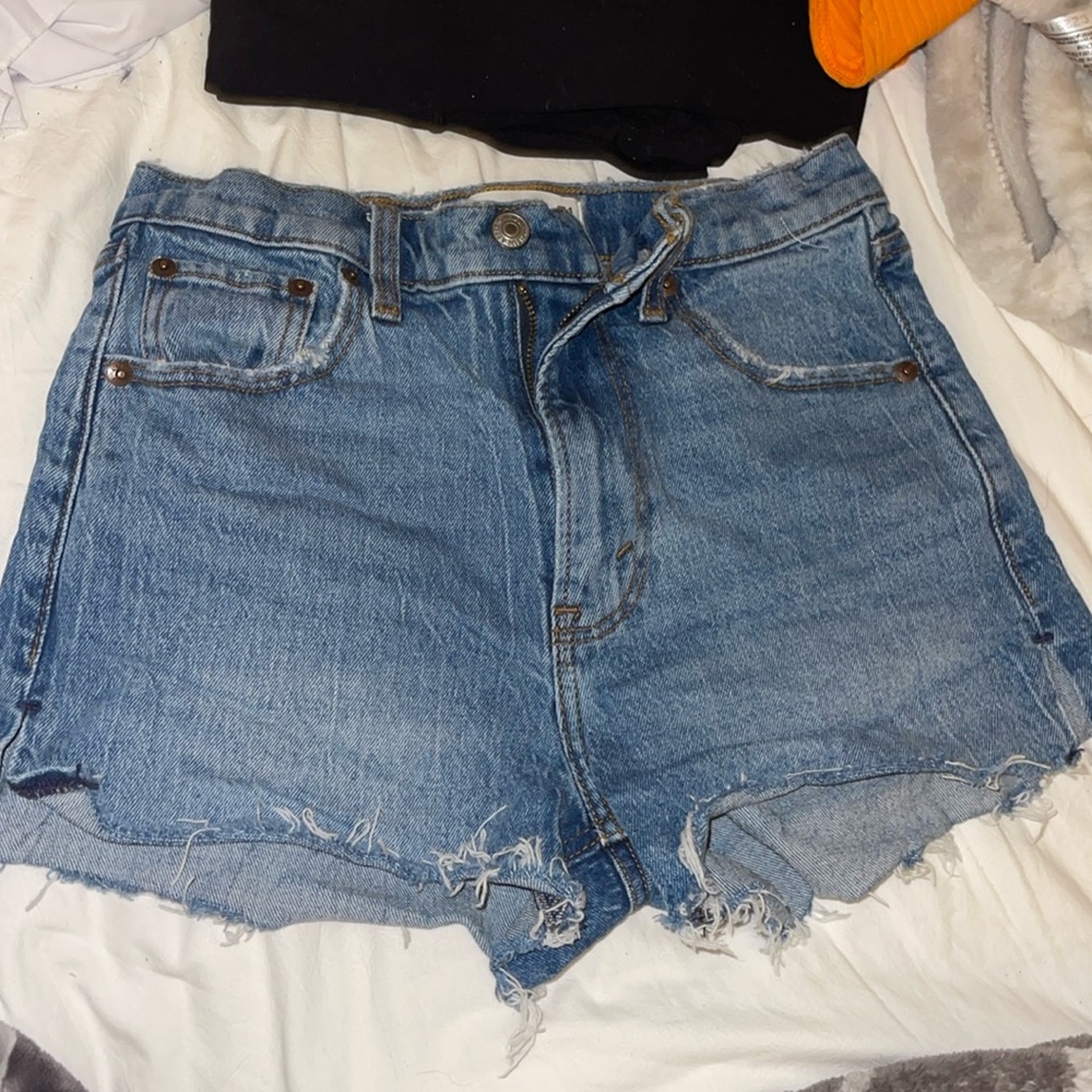 Abercrombie & Fitch High Rise Mom Shorts